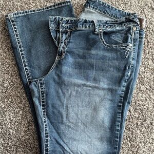 Maurices Women's Straight Leg Blue Jeans